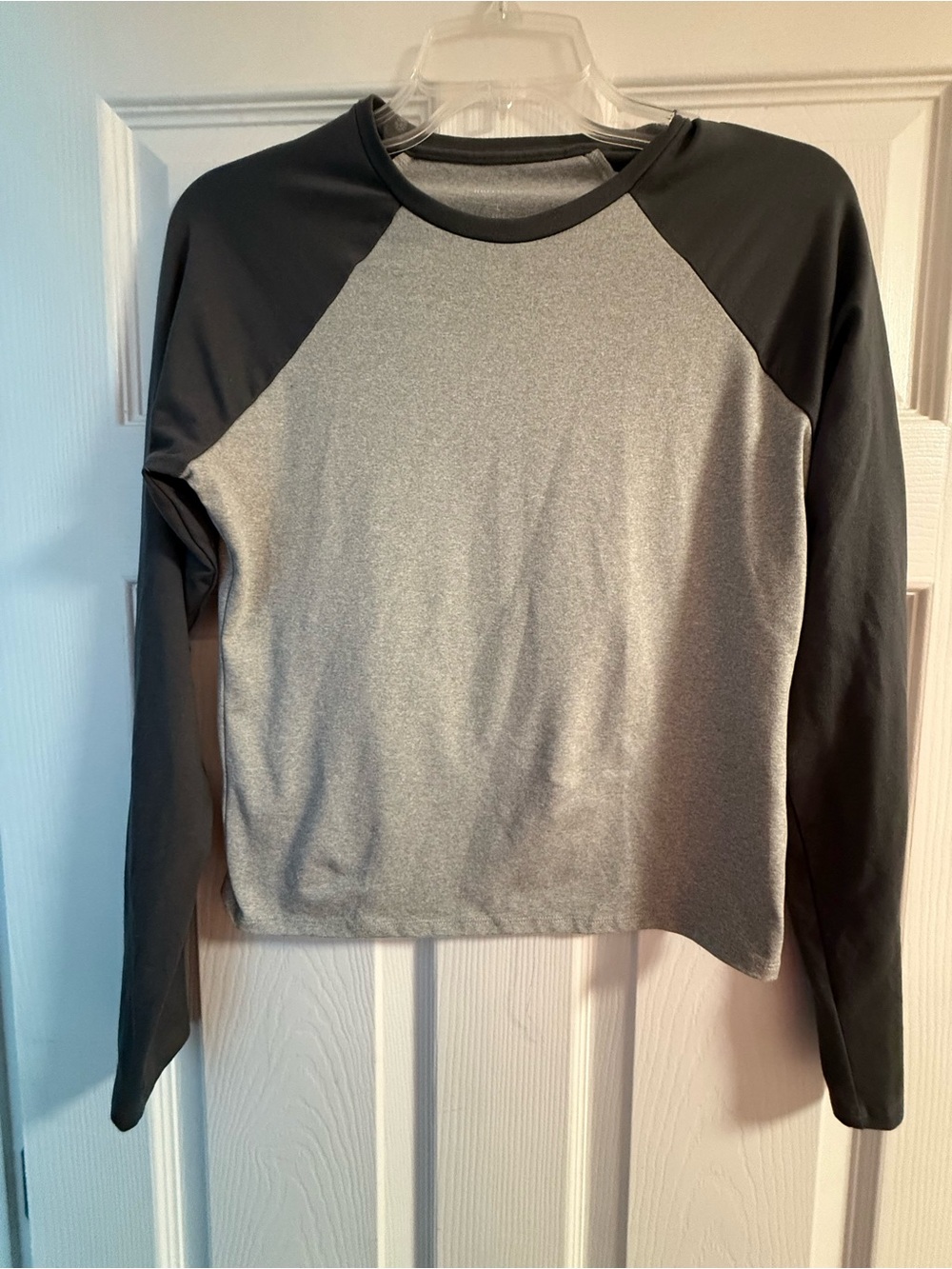 Hollister Gray and Black Long-Sleeve Raglan Top